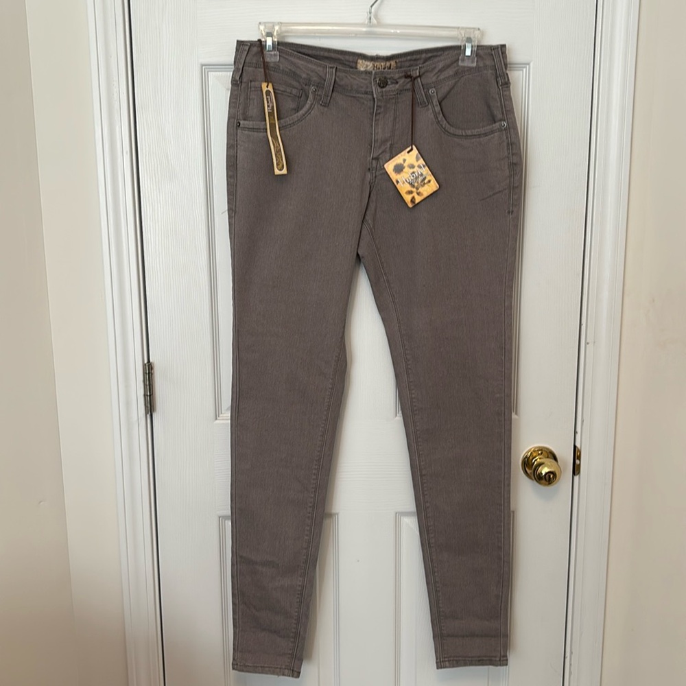 NWT Hybrid & Company Gray Skinny Jeans Juniors Size 15 Tall